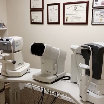 Rainbow Optometry - Our pretest room is fully equipped with the autorefactor, lensometer, visual field screening, eye pressure test and a retinal camera. - Optometrists Near Me - Upland, California Rainbow Optometry - Our pretest room is fully equipped with the autorefactor, lensometer, visual field screening, eye pressure test and a retinal camera. - Optometrists Near Me - Upland, California