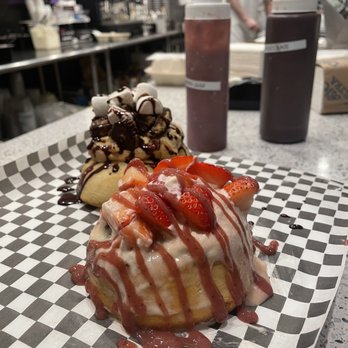 Cinnaholic - Desserts Near Me - Seattle, Washington