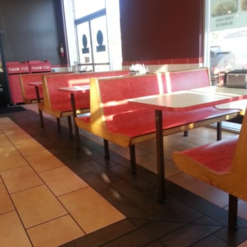 Bom Bom Grill - Inside seating - Asian Fusion Near Me - Bellflower, California