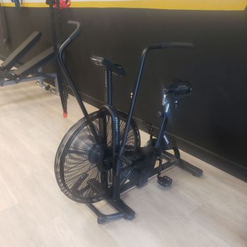 Flow Mobility and Strength - ASSAULT BIKE - Gyms Near Me - Santa Maria, California