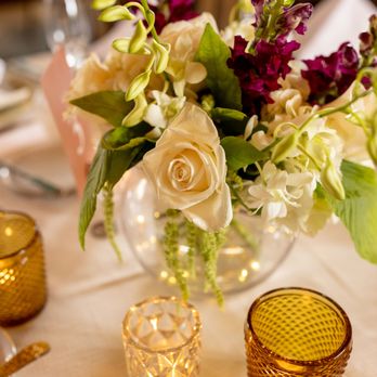 Four Seasons Flowers - center piece - Florists Near Me - San Diego, California