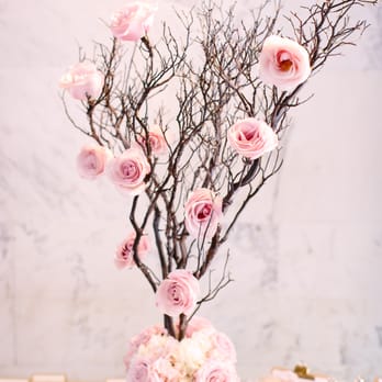 Creative Floral Designs - Escort card table - Floral Designers Near Me - San Gabriel, California