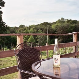 Rebec Vineyards:  Grapevines very close to deck!