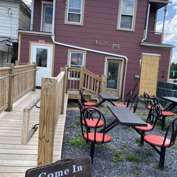 Dannys BBQ - Outdoor seating area - Barbeque Near Me - Lewistown, Pennsylvania Dannys BBQ - Outdoor seating area - Barbeque Near Me - Lewistown, Pennsylvania