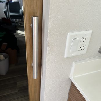Holiday Inn Express Waikiki - Disgusting bathroom wall- high touch points should be wiped down and obviously aren't - Hotels Near Me - Honolulu, Hawaii