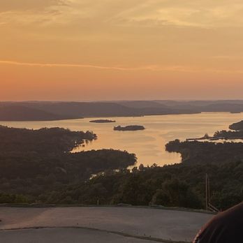 Buffalo Bar - Table Rock Lake - Bars Near Me - Ridgedale, Missouri