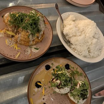 Le Great Outdoor - Cauliflower, caprese salad and white rice - Mediterranean Near Me - Santa Monica, California Le Great Outdoor - Cauliflower, caprese salad and white rice - Mediterranean Near Me - Santa Monica, California