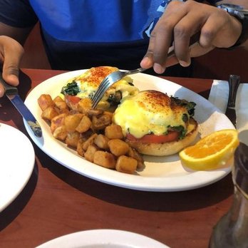 Eggs 'n Things - Waikiki Beach Eggspress - Benedicts were amazing. - Breakfast & Brunch Near Me - Honolulu, Hawaii