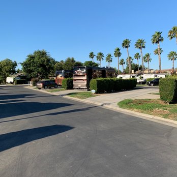 Lakes RV & Golf Resort - Quiet big spots gated community - Hotels Near Me - Chowchilla, California