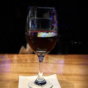 Hardwood Cafe - Federalist red blend - Sports Bars Near Me - Butler, Pennsylvania Hardwood Cafe - Federalist red blend - Sports Bars Near Me - Butler, Pennsylvania