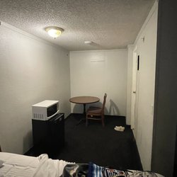 Knights Inn Maingate Kissimmee Orlando - Horrible horror