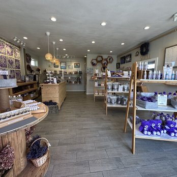 B & B Family Farm - Walking Tours Near Me - Sequim, Washington
