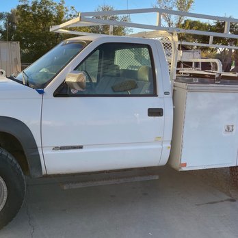Fallon Glass & Signs - Plain truck - Graphic Design Near Me - Fallon, Nevada