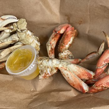 Marty's Crabs - a crab claw and a beer - Seafood Near Me - Bridgeton, New Jersey