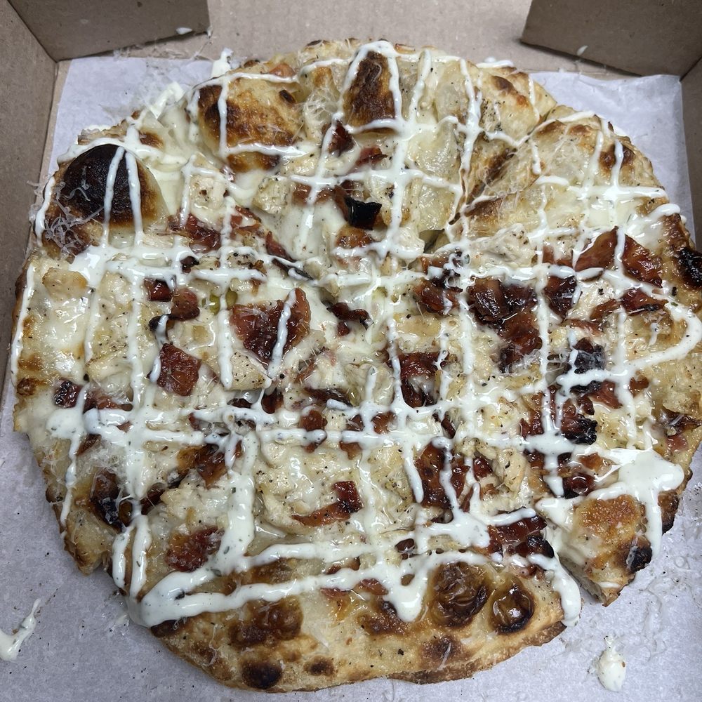 Forro’s Pizza - Chicken bacon ranch pizza. Highly recommend this.:) - Food Trucks Near Me Forro’s Pizza - Chicken bacon ranch pizza. Highly recommend this.:) - Food Trucks Near Me