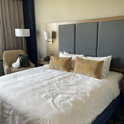 River Cree Resort and Casino - Recently renovated room