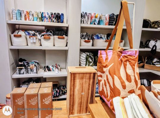 Aloha Collection, 2365 Kalakaua Ave, Honolulu, HI 96815, US