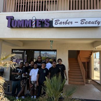 Tommie's Barber-Beauty - TC3 with Young Generation attending backpack giveaway at Tommie's Barber-Beauty - Barbers Near Me - Tucson, Arizona Tommie's Barber-Beauty - TC3 with Young Generation attending backpack giveaway at Tommie's Barber-Beauty - Barbers Near Me - Tucson, Arizona