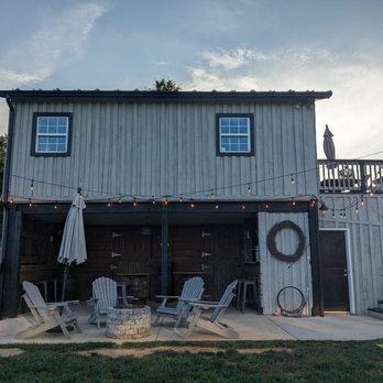 Lost Barrel Brewing - Cute private bar area. - Breweries Near Me - Middleburg, Virginia