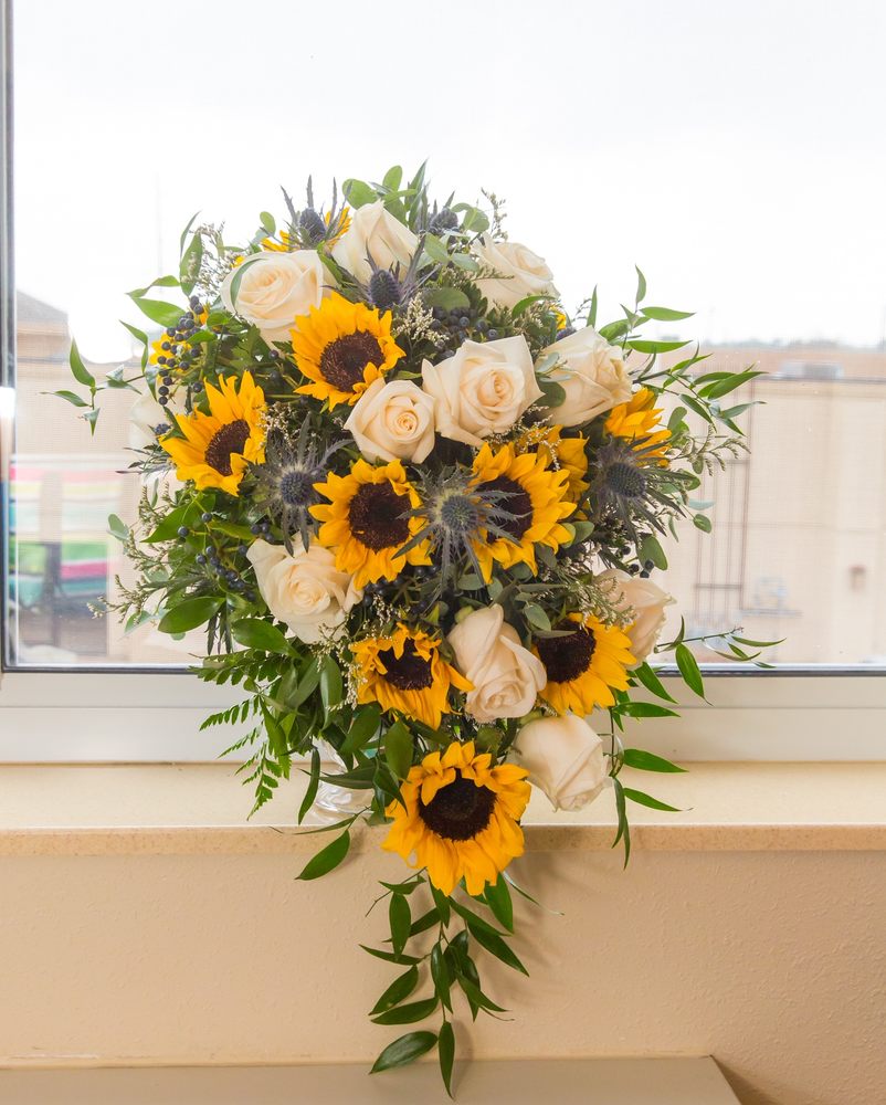 GARDEN GATE FLORIST & GIFTS Updated June 2024 19 Photos 104 S