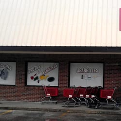 Guanajuato Tienda Mexicana - The front of the store, facing "Tri-Juana Boulevard" SW at the corner of 9th Avenue, SW.