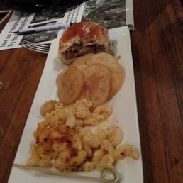 Angry Elvis burger with chips and Mac and cheese. Cask and Cow
