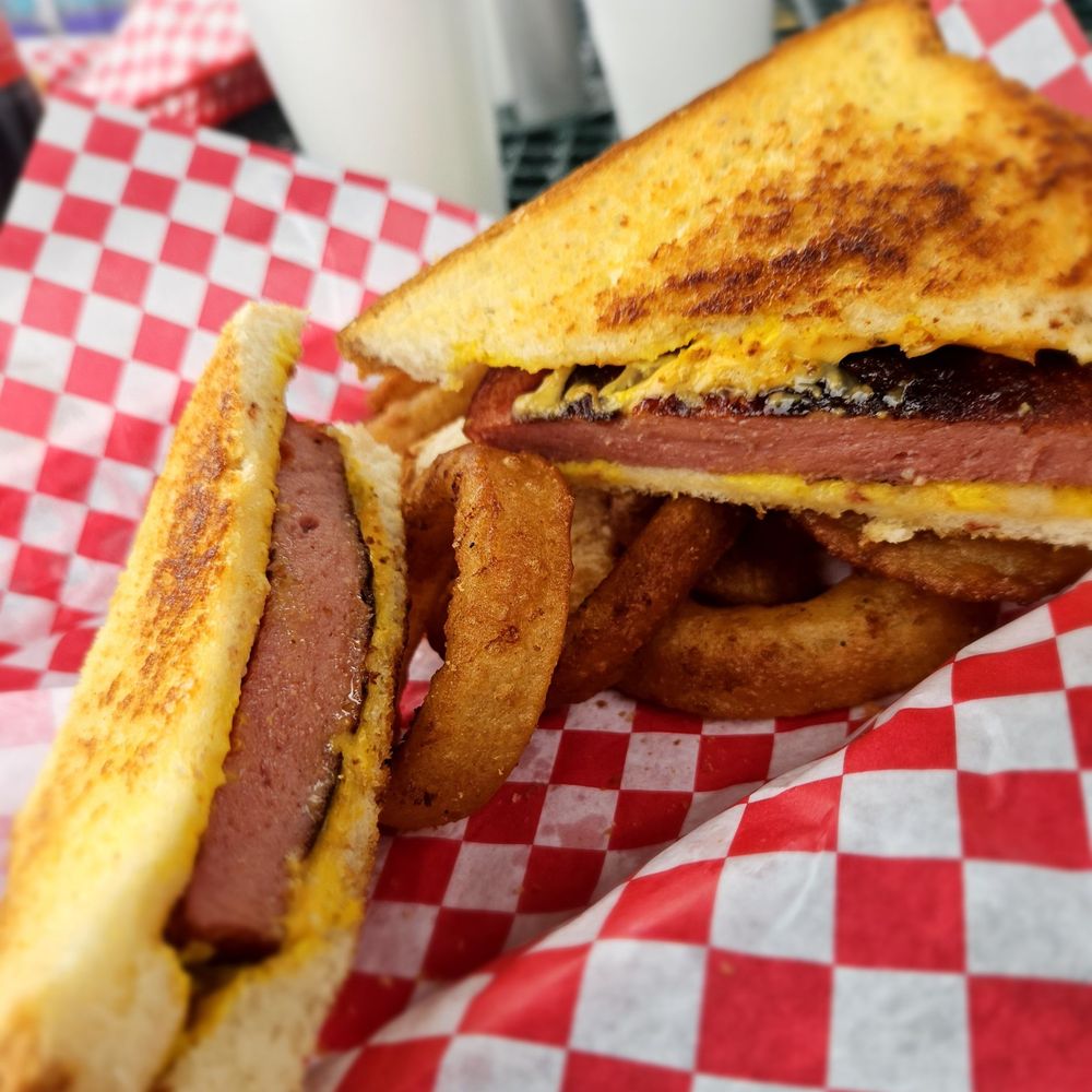 Hot Dog and Hamburger Haven - Grilled Bologna Sandwich - Burgers Near Me - Dunn, North Carolina