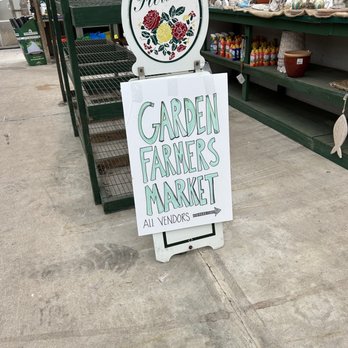 Daisy Garden - Outside sign - Nurseries & Gardening Near Me - Blue Point, New York