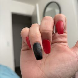 Le Beauty Salon - The "fix" is ugly and not even smooth. They chiseled it off and did it messy again