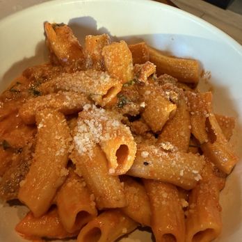 North Italia - Spicy Rigatoni Vodka - Italian Near Me - Tempe, Arizona