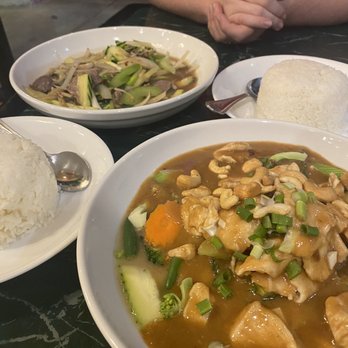 Baan Thai Cuisine - Pad King with beef (left) and Pra Ram Long Song (right; definitely our favorite!) - Thai Near Me - Asheville, North Carolina