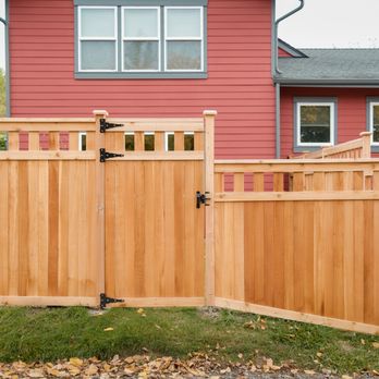 Cool Cat Fence - Clear Cedar Custom Full Panel style with Cedar Post on Pipe. - Fences & Gates Near Me - Tukwila, Washington Cool Cat Fence - Clear Cedar Custom Full Panel style with Cedar Post on Pipe. - Fences & Gates Near Me - Tukwila, Washington