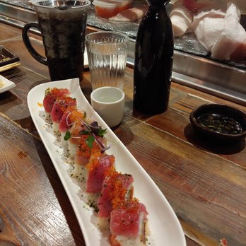 Nara - Tres Tuna Roll - too spicy, not good. - Japanese Near Me - San Francisco, California Nara - Tres Tuna Roll - too spicy, not good. - Japanese Near Me - San Francisco, California