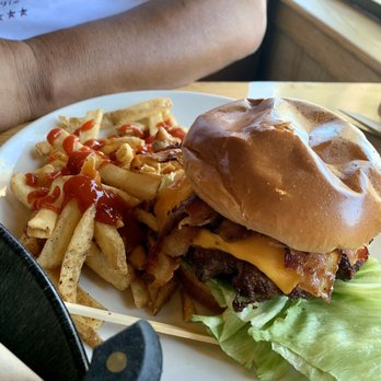 Applebee's Grill + Bar - This is the classic burger mmm juicy - American Near Me - Santa Maria, California Applebee's Grill + Bar - This is the classic burger mmm juicy - American Near Me - Santa Maria, California