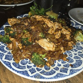 Nicky's Thai Kitchen - Pad See Ew (wide rice noodle, broccoli, chicken) - Thai Near Me - Pittsburgh, Pennsylvania