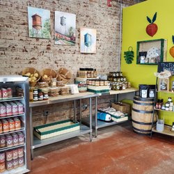 The Food Mill - Products from local farms. No prices though.