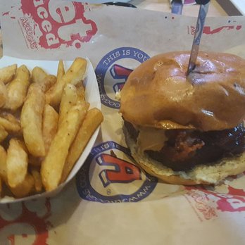Arooga's Sports Tavern and Game Room - Bars Near Me - Patchogue, New York