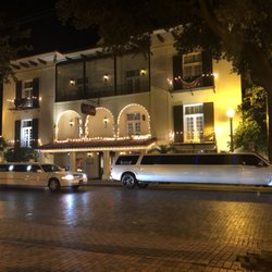 Gryphon Limousines