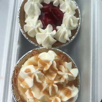 Roselyn’s First City Bakery - Cherry and dulce de leche cheesecakes - Bakeries Near Me - Leavenworth, Kansas Roselyn’s First City Bakery - Cherry and dulce de leche cheesecakes - Bakeries Near Me - Leavenworth, Kansas