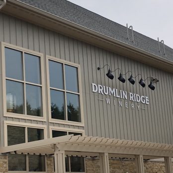 Drumlin Ridge Winery - Wineries Near Me - Waunakee, Wisconsin