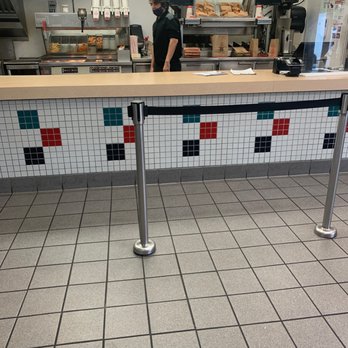 Arby's - Asshole who works here who wears his mask on his chin - Sandwiches Near Me - Beaverton, Oregon
