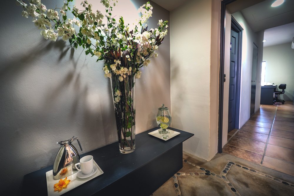 MIREYA BELTRAN SALON Y SPA Blvd Paseo Malecon San jose L5 Plaza Tanimara, San José del Cabo