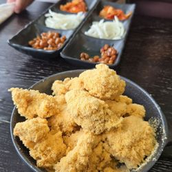 Small (165 g) Boneless Fried Chicken - Cheese *Sprinkle.