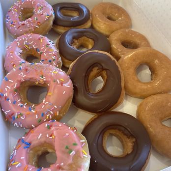 Krispy Kreme - Donuts Near Me - Brentwood, California