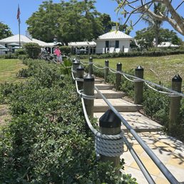 Walkway to restaurant in Cabbage Key