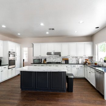 Lopez Lopez LV Kitchens - "Swan" quartz island -gorgeous gray/a little tan veining; and dark charcoal counters. - Countertop Installation Near Me - Henderson, Nevada
