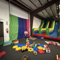 Mellow & Play Cafe - Indoor play area