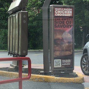 Wendy's - Drive through at Wendy's - Fast Food Near Me - Hawthorne, New York
