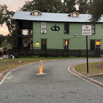 The Dunbar - The restaurant - New American Near Me - Gainesville, Florida