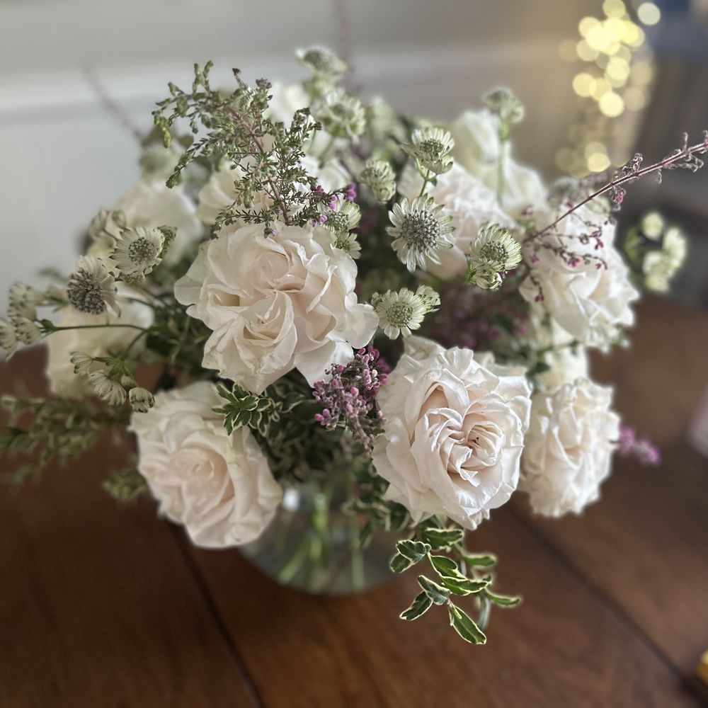 The Corner Market - Corner Market dozen roses, florist choice never disappoints! - Florists Near Me - Dallas, Texas The Corner Market - Corner Market dozen roses, florist choice never disappoints! - Florists Near Me - Dallas, Texas